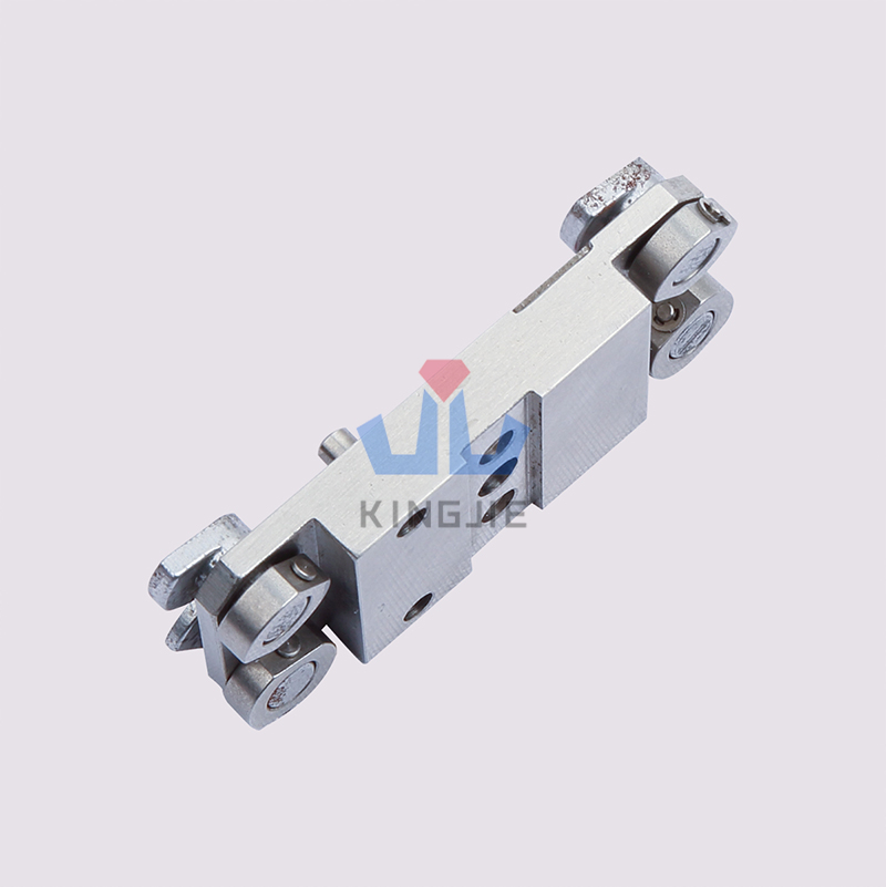2A4A0500