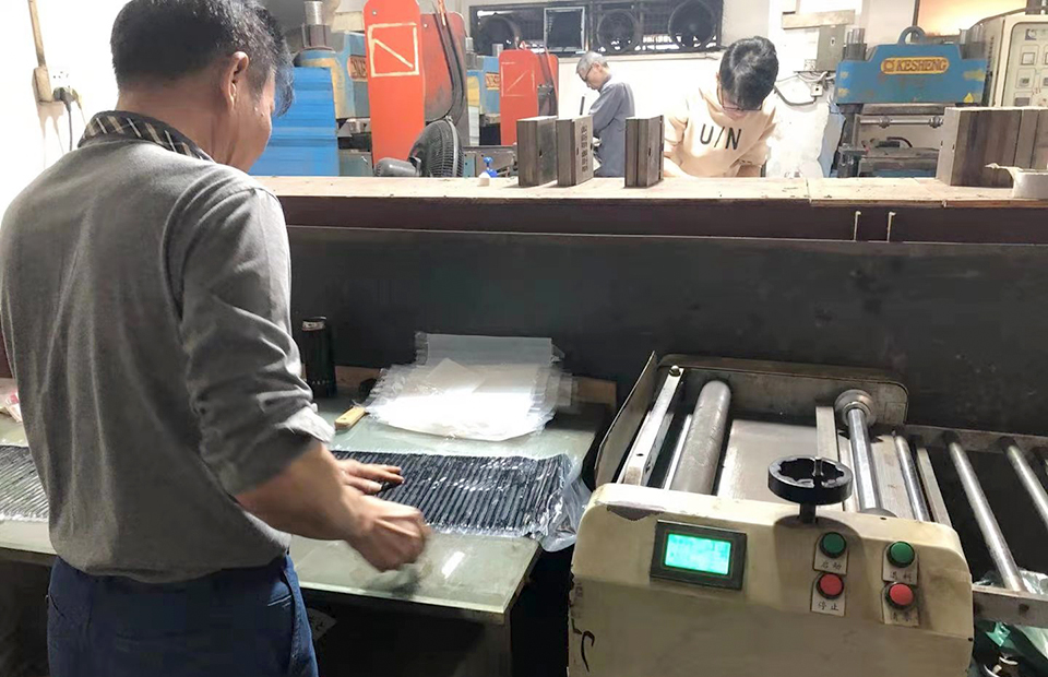 硅膠煉膠及硫化機2